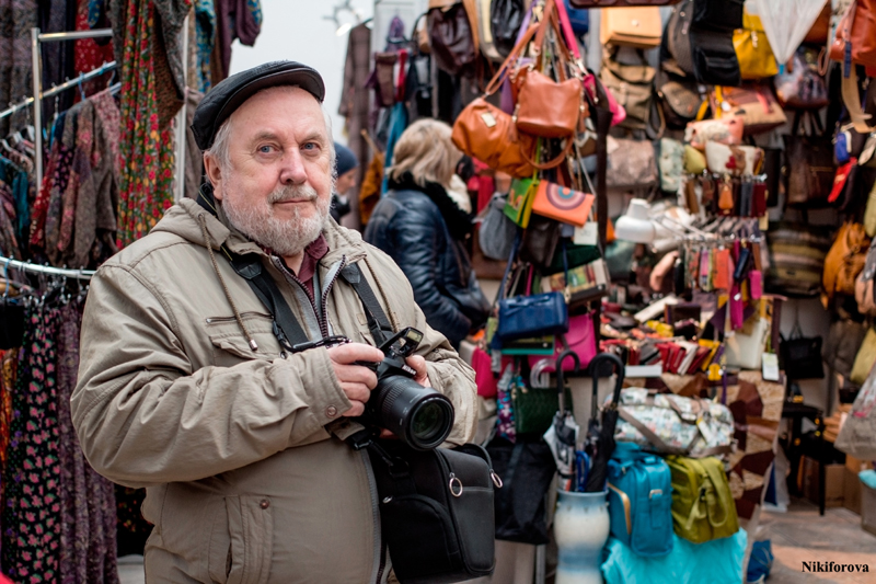 Один из участников мастер-классов Школы фотографии OPEN FOTO на выставке «МАСТЕРскаЯ».  Автор фото - Екатерина Никифорова