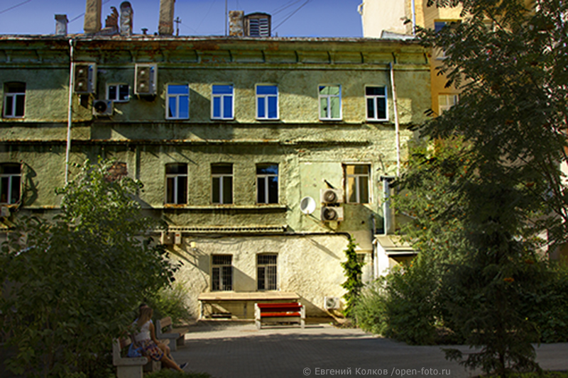 Фотопрогулка Школы фотографии OPEN FOTO «Вниз со Сретенского холма»