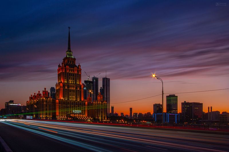 Новоарбатский мост. Фото: Евгений Колков
