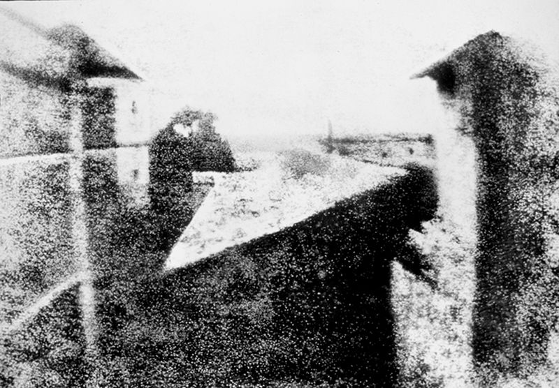 Жозеф Нисефор Ньепс. Самая первая фотография. 1826 год Жозеф Нисефор Ньепс. Самая первая фотография. 1826 год