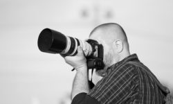 Евгений Колков на одной из фотопрогулок Школы фотографии OPEN FOTO