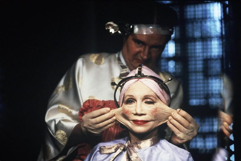Бразилия (1985). Кадр из фильма Бразилия (1985). Кадр из фильма